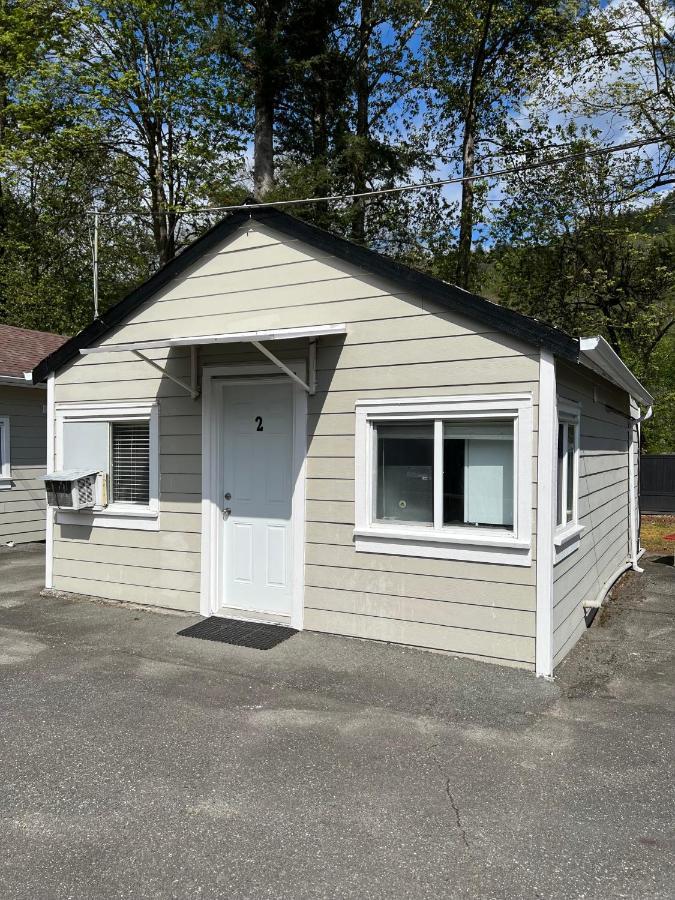 Lake Errock Motel Harrison Mills Ngoại thất bức ảnh